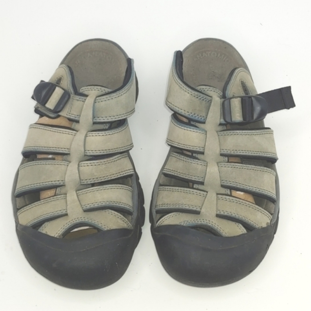 Keen Men's slip on flip flop sandals size 9